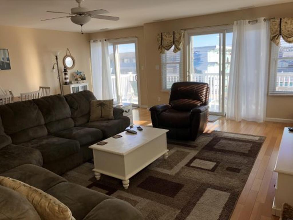 2510 SURF AVENUE 200 NORTH WILDWOOD SUMMER VACATION RENTALS with